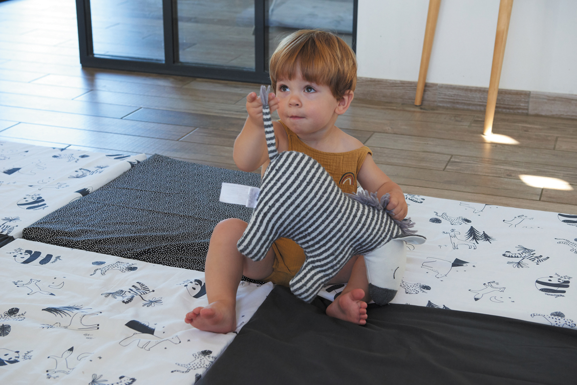 Tapis De Motricite Xl Noir Blanc Candide